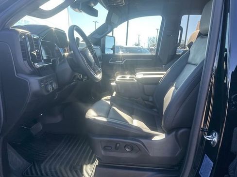 Certified 2025 Chevrolet Silverado 2500 LTZ image 16