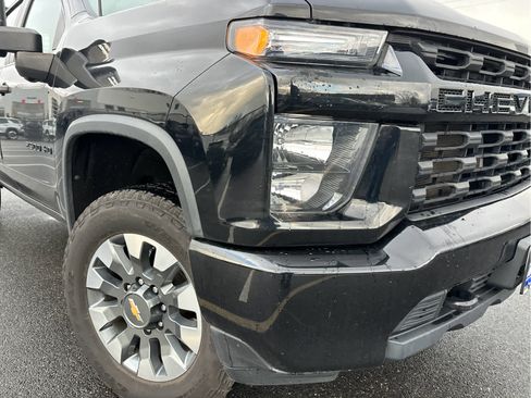 Used 2022 Chevrolet Silverado 2500 Custom w/ Custom Value Package image 21