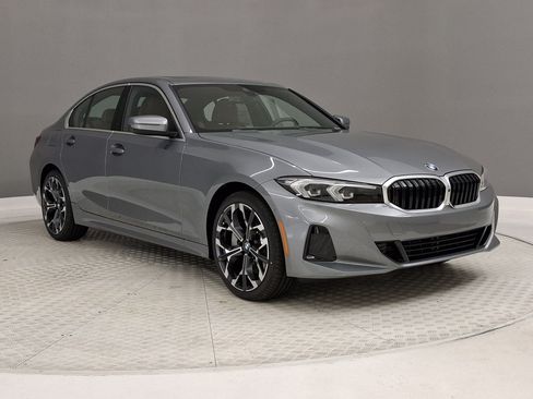 New 2026 BMW 330i Sedan w/ Convenience Package RWD image 5