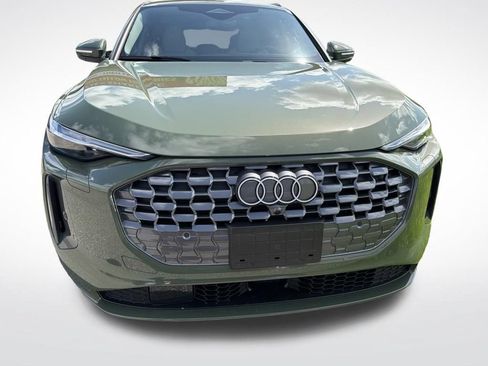 Used 2025 Audi Q5 Premium Plus w/ Premium Plus AWD/4WD image 3
