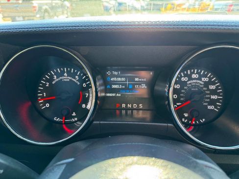 Used 2015 Ford Mustang V6 2dr Fastback image 25