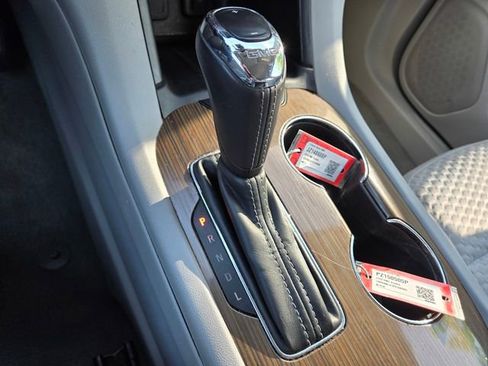 Used 2018 GMC Acadia SLE w/ LPO, Floor Liner Package image 24