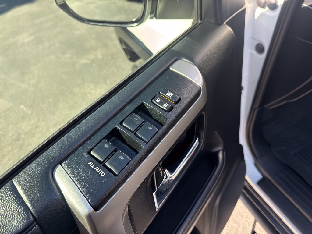 Used 2023 Toyota 4Runner SR5 Premium w/ Moonroof Package AWD/4WD image 11