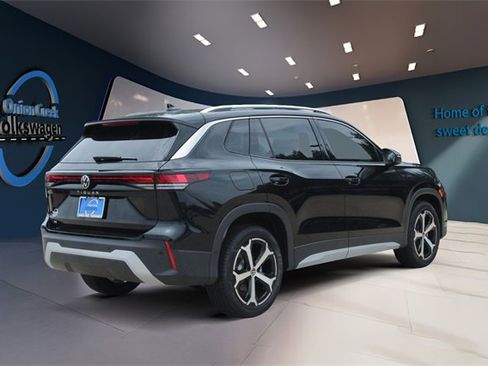 New 2025 Volkswagen Tiguan SE image 4