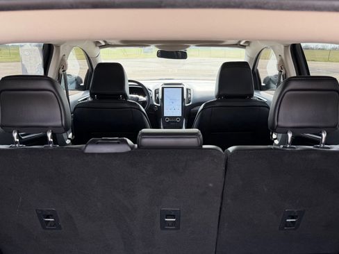 Certified 2021 Ford Edge Titanium w/ Equipment Group 301A image 6