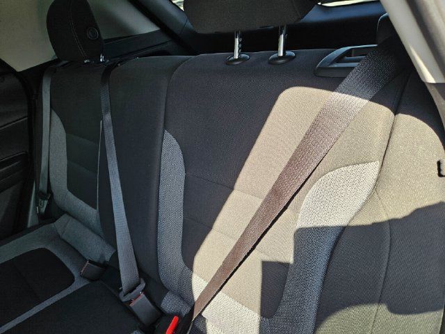 Used 2025 Chevrolet TrailBlazer LT AWD/4WD image 16