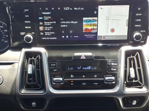 Used 2023 Kia Sorento S FWD image 18