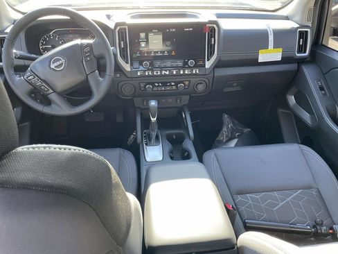 New 2026 Nissan Frontier SV w/ SV Convenience Package RWD image 10