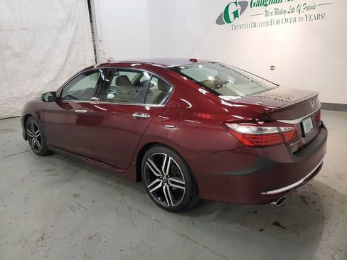 Used 2016 Honda Accord Touring image 4