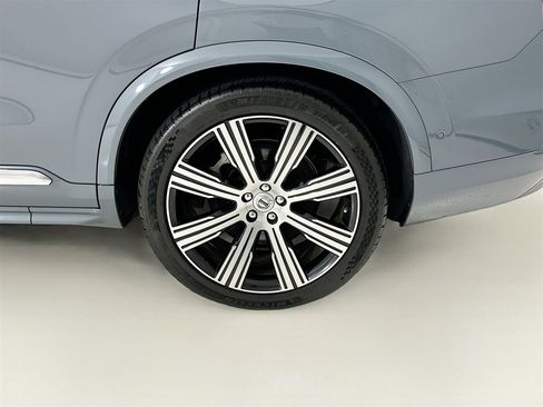 Used 2023 Volvo XC90 T8 Ultimate image 32