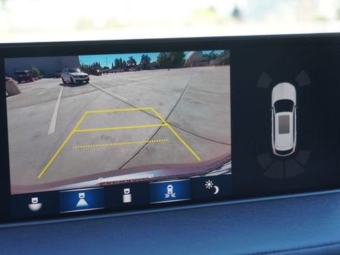 Used 2022 Acura MDX FWD w/ Technology Package image 38