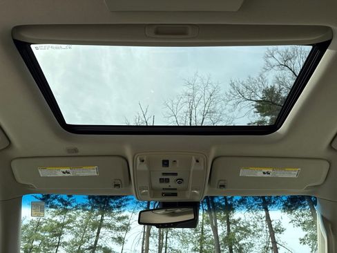 Used 2015 GMC Yukon XL Denali w/ Touring Package image 22