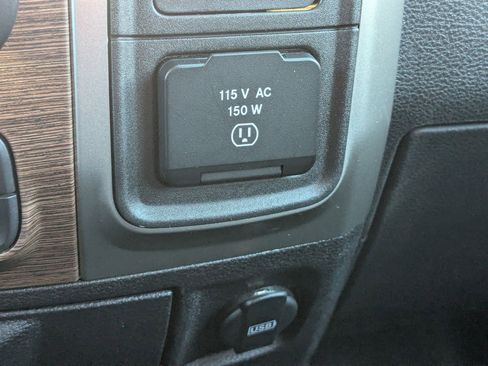 Used 2016 RAM 1500 Laramie w/ Convenience Group image 26