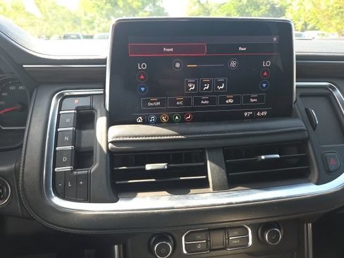 Used 2021 Chevrolet Suburban LT w/ Rear Media and Nav Package RWD image 9