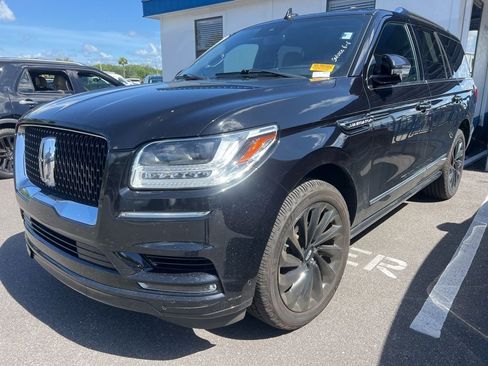 Used 2021 Lincoln Navigator Reserve AWD/4WD image 2