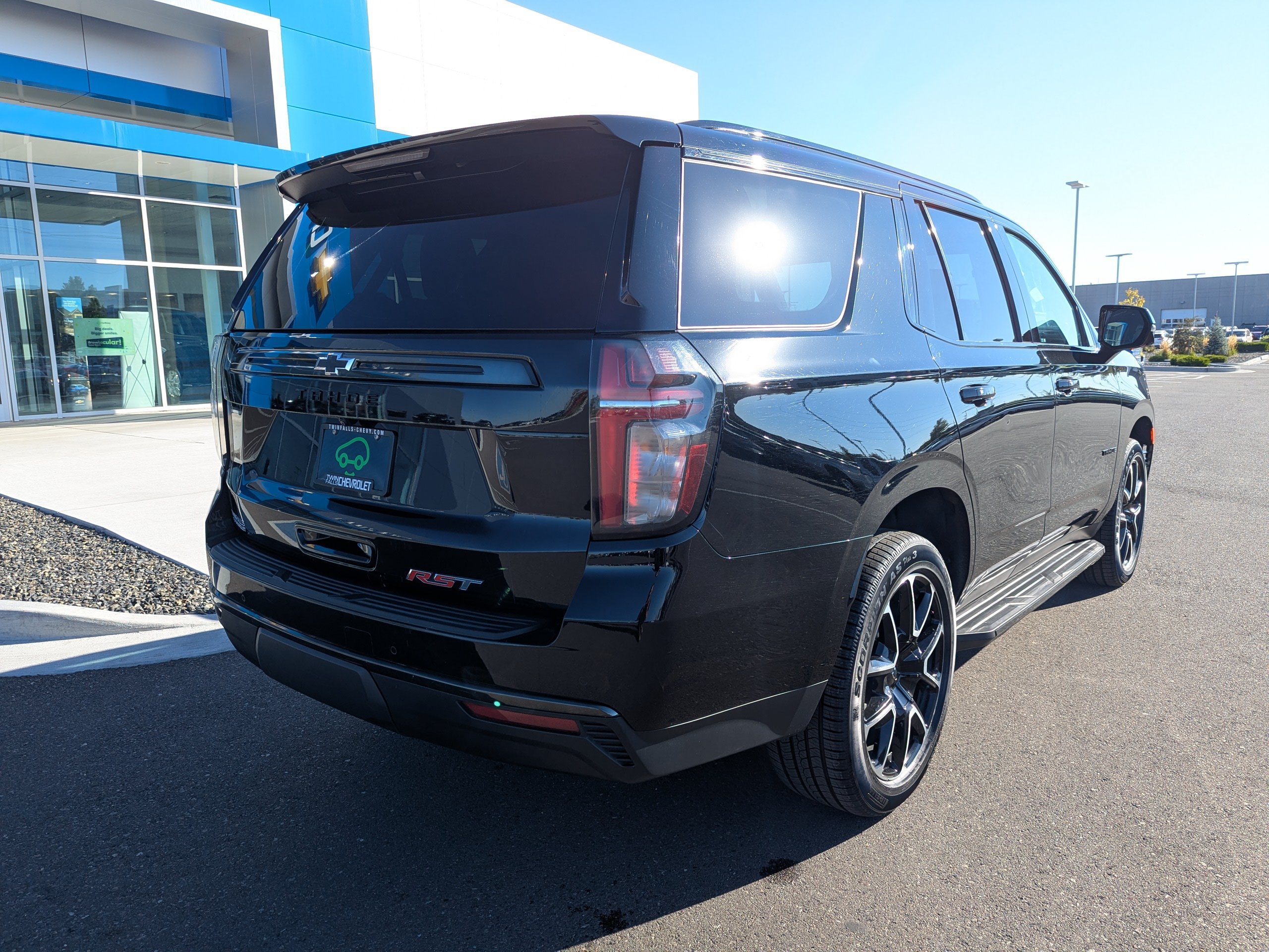 Certified 2021 Chevrolet Tahoe RST w/ Luxury Package AWD/4WD image 42