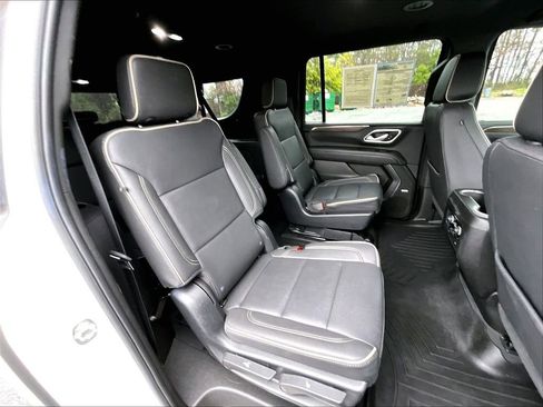 Certified 2023 Chevrolet Suburban Premier image 16