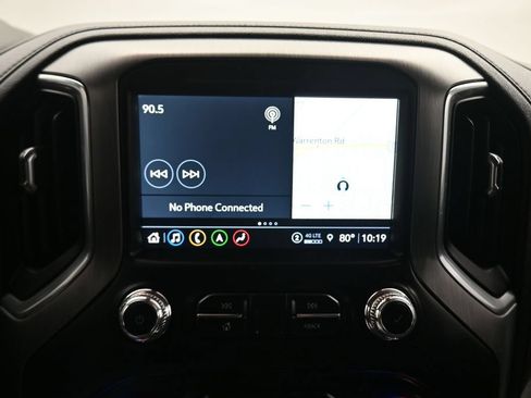 Used 2023 GMC Sierra 2500 Denali w/ Denali Black Diamond Edition AWD/4WD image 17