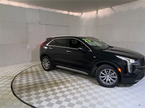 Used 2023 Cadillac XT4 Premium Luxury w/ Cold Weather Package image 4
