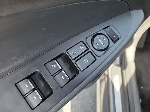 Used 2018 Hyundai Tucson Limited w/ Cargo Package FWD image 19