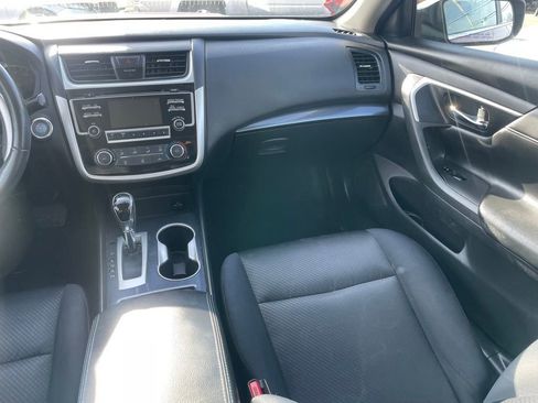 Certified 2018 Nissan Altima 2.5 SR image 9