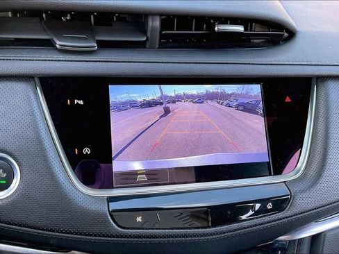 Used 2024 Cadillac XT5 Premium Luxury image 11