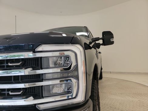 Used 2024 Ford F350 King Ranch w/ FX4 Off-Road Package image 8