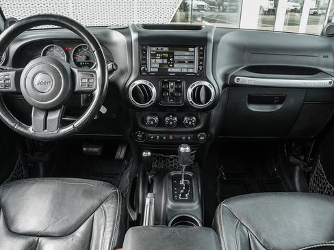 Used 2013 Jeep Wrangler Unlimited Sahara w/ Dual Top Group image 6