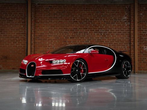 Used 2019 Bugatti Chiron image 4