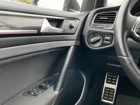 Used 2015 Volkswagen GTI S image 22