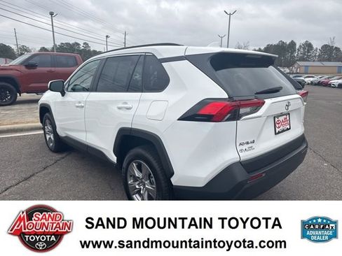 Used 2025 Toyota RAV4 XLE image 5