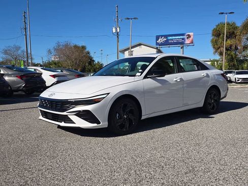 New 2026 Hyundai Elantra SEL Sport Premium image 2