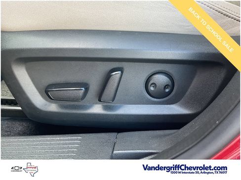 Used 2025 Nissan Rogue SV FWD image 5