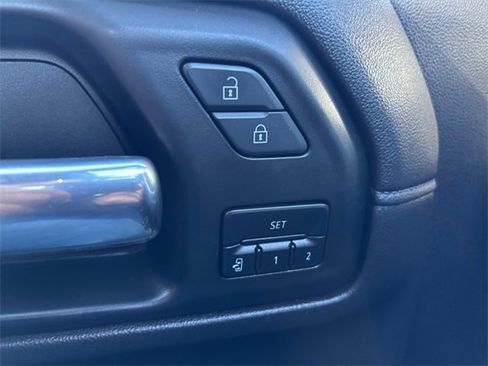 Used 2022 Chevrolet Silverado 3500 High Country image 17