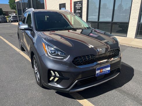 Used 2020 Kia Niro EX Premium FWD image 2