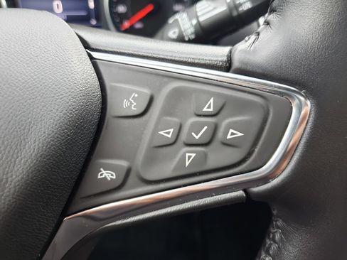 Used 2021 Chevrolet Equinox LT FWD image 22