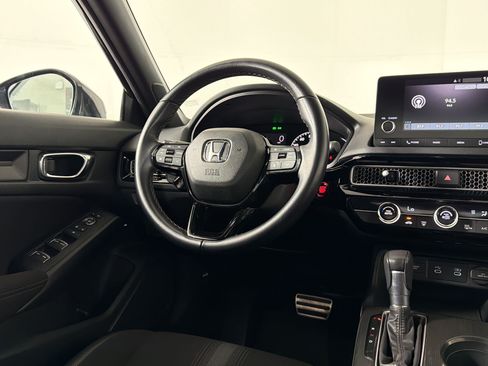 Used 2025 Honda Civic Sport image 27