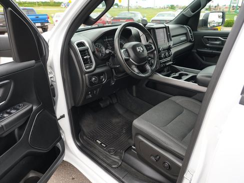 Used 2020 RAM 1500 Big Horn AWD/4WD image 13