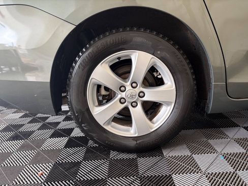 Used 2013 Toyota Sienna LE FWD image 26