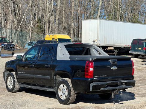 Used 2007 Chevrolet Avalanche LT w/ LT Preferred Equipment Group AWD/4WD image 4