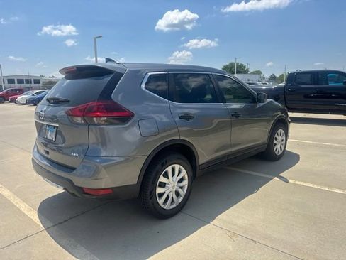 Used 2020 Nissan Rogue S AWD/4WD image 4