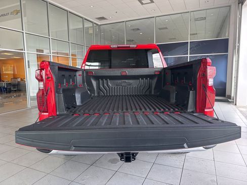 Used 2024 Chevrolet Silverado 1500 LT AWD/4WD image 11