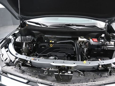 Used 2026 Chevrolet Equinox LT image 15