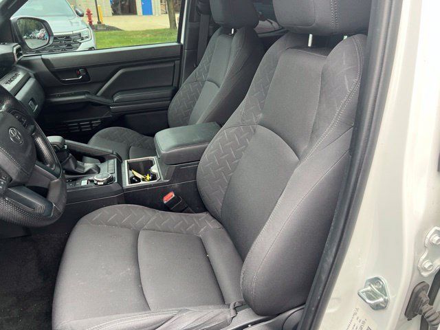 Used 2024 Toyota Tacoma SR5 AWD/4WD image 11