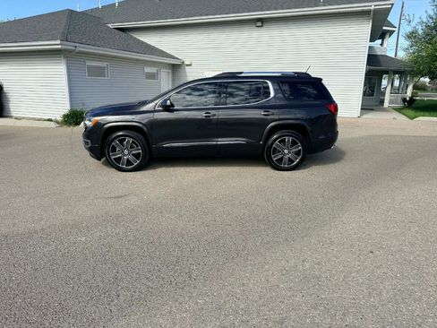 Used 2018 GMC Acadia Denali image 2