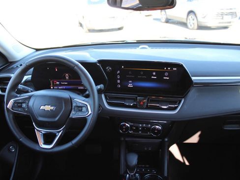 Used 2024 Chevrolet TrailBlazer LT w/ Convenience Package image 15