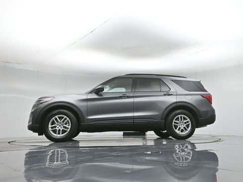 New 2026 Ford Explorer Active image 7