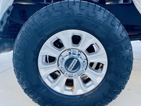 Used 2022 Ford F250 XLT w/ XLT Value Package image 9