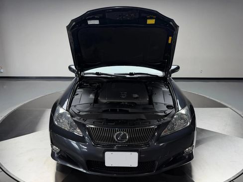 Used 2010 Lexus IS 250C RWD image 11