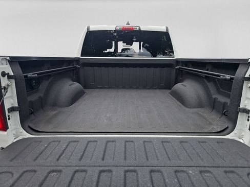 Used 2025 RAM 1500 Big Horn RWD image 29